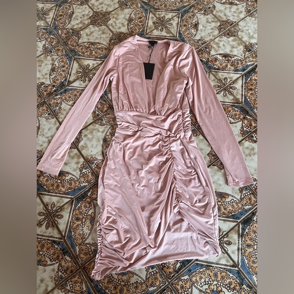 NBD x revolve mini dress fitted deep neck ruched long sleeve small soft nwt new - Picture 3 of 7